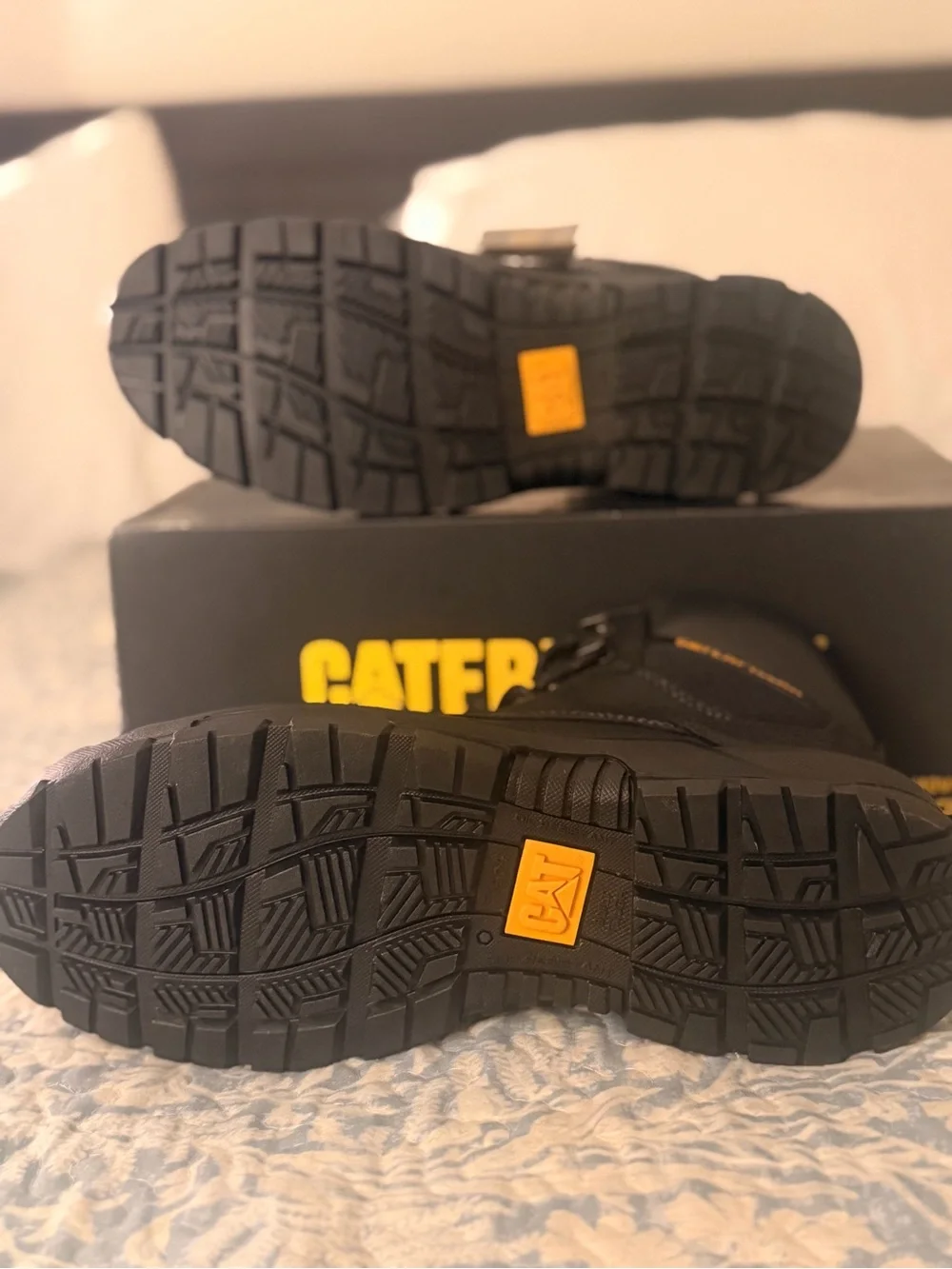 Size 8 Men Caterpillar Men's Black Steel-Toe. Work Boot